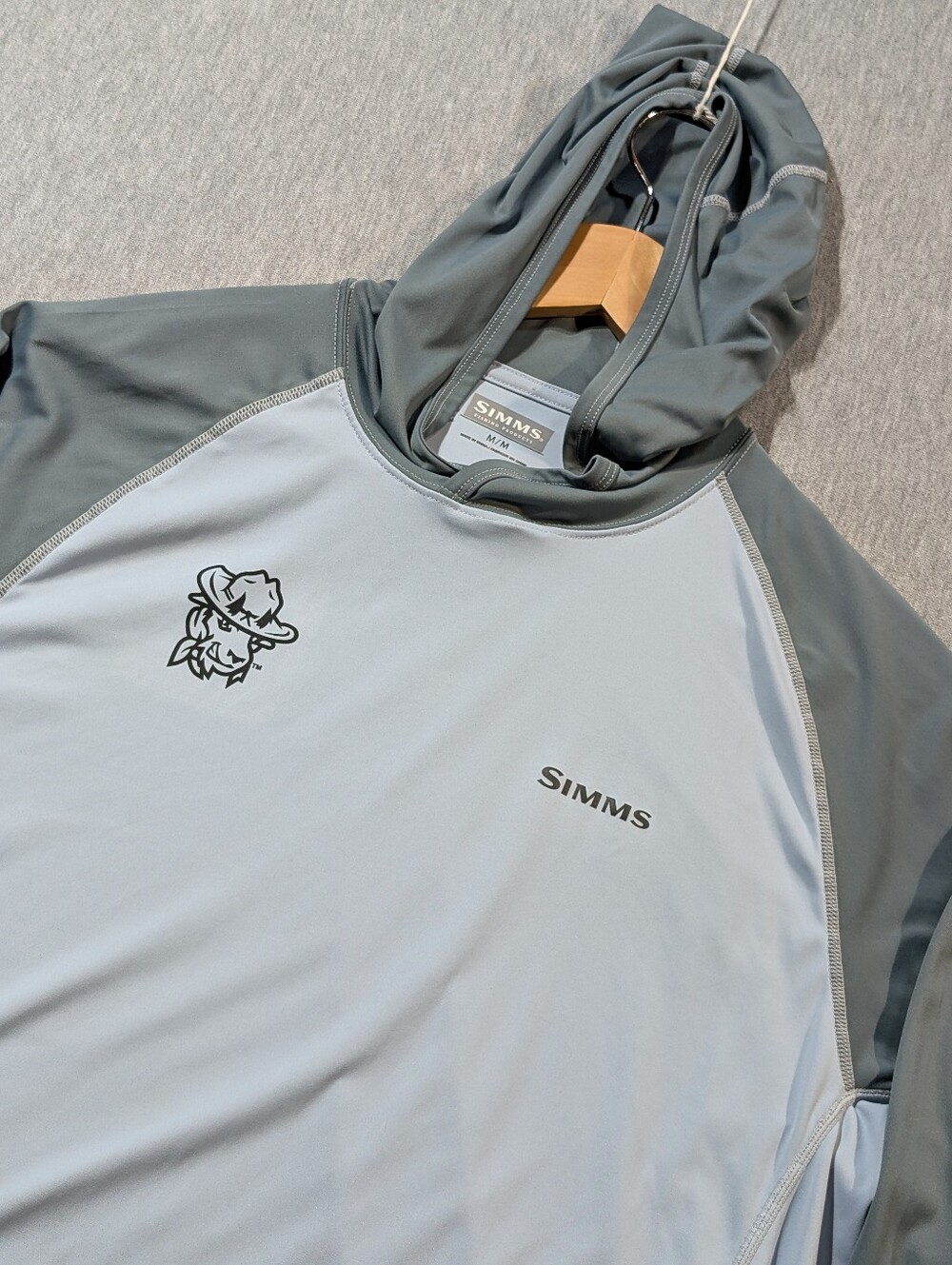 Simms Fishing Hoodie Men's Medium Blue Grey Insect Shield